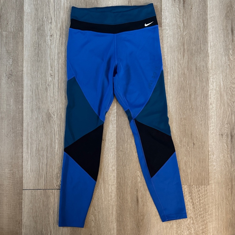 Nike Dri-Fit Color Block Capri Leggings